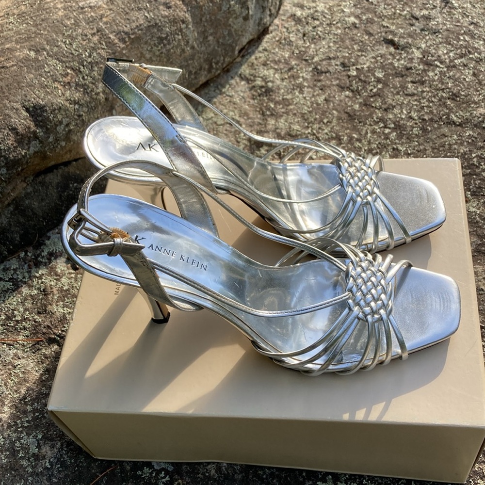 Anne Klein 🪩 Akaplik Silver 🪩 Open Toe High-Heeled Sandals 🪩 Size 9M